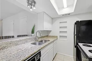 12818 Midway Rd, Dallas, TX 75244 - Photo 18