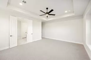 933 Cannes Dr, Red Oak, TX 75154 - Photo 20