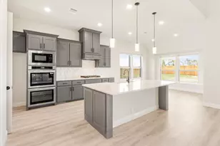 933 Cannes Dr, Red Oak, TX 75154 - Photo 16