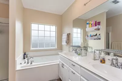 105 W 6th Street, Lindsay, TX 76250 - Photo 16