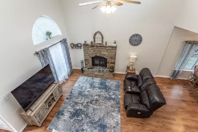 105 W 6th Street, Lindsay, TX 76250 - Photo 20