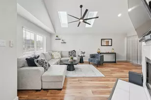 4229 Phoenix Dr, Carrollton, TX 75010 - Photo 4