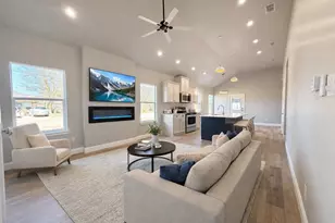 2101 College St, Greenville, TX 75401 - Photo 2