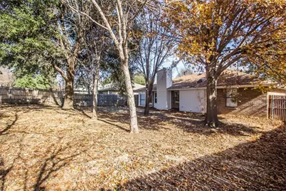 2405 Cranberry Lane, Euless, TX 76039 - Photo 18