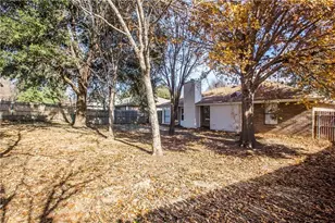 2405 Cranberry Ln, Euless, TX 76039 - Photo 18