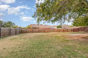 2704 Shady Grove Dr, Bedford, TX 76021 - Photo 24