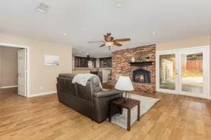 2704 Shady Grove Dr, Bedford, TX 76021 - Photo 2