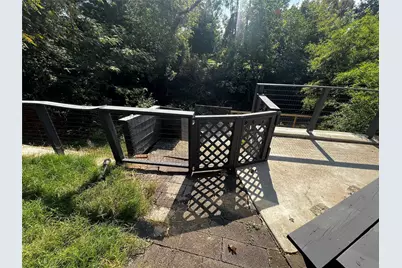 208 Cliffdale Avenue, Dallas, TX 75211 - Photo 30