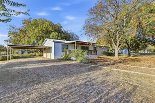 4400 Kristy Ct, Granbury, TX 76049 - Photo 2