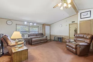 4400 Kristy Ct, Granbury, TX 76049 - Photo 6