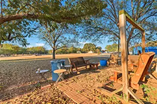 4400 Kristy Ct, Granbury, TX 76049 - Photo 4