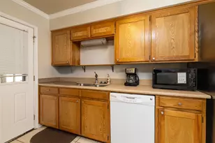 401 Berryhill Dr, Springtown, TX 76082 - Photo 8