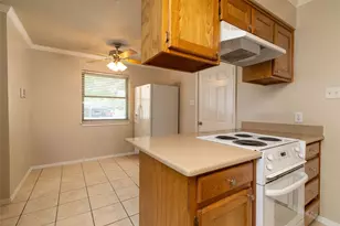 401 Berryhill Dr, Springtown, TX 76082 - Photo 10