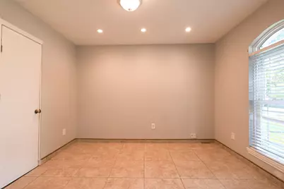 815 Valleycreek Road, Mesquite, TX 75181 - Photo 6