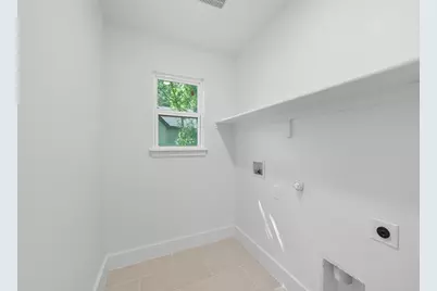 825 W Walker Street, Denison, TX 75020 - Photo 10