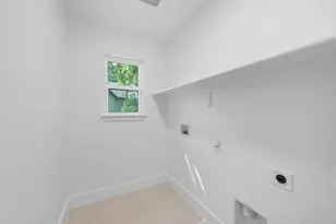 825 W Walker St, Denison, TX 75020 - Photo 10