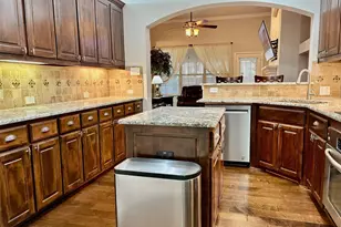6206 Shoal Creek Trail, Garland, TX 75044 - Photo 6