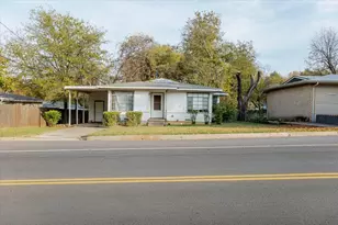 1213 S Lamar St, Weatherford, TX 76086 - Photo 1