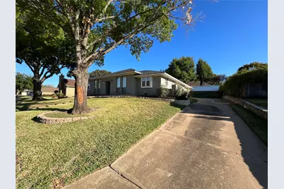 1108 Berkshire Court, Trophy Club, TX 76262 - Photo 2