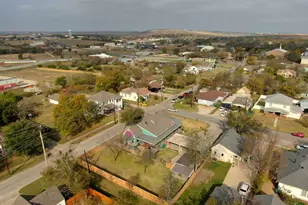 312 W 8th St, Ferris, TX 75125 - Photo 30