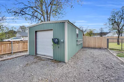 312 W 8th Street, Ferris, TX 75125 - Photo 26