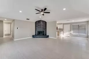 2301 Stillmeadow Dr, Arlington, TX 76014 - Photo 4