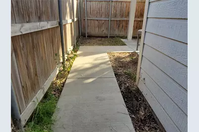 200 Morning Star Court, Irving, TX 75063 - Photo 26