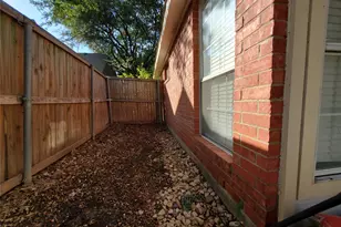 200 Morning Star Ct, Irving, TX 75063 - Photo 30