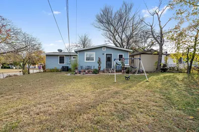 1202 W Strong Parkway, Grand Prairie, TX 75050 - Photo 20