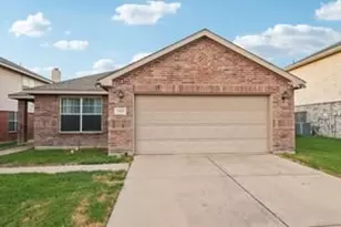 7065 Seton Hall Dr, Fort Worth, TX 76120 - Photo 2