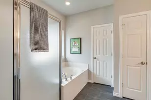 6112 Fannin Dr, Arlington, TX 76001 - Photo 20