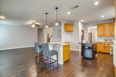 6112 Fannin Drive, Arlington, TX 76001 - Photo 12