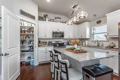 513 Pathfinder Street, Collinsville, TX 76233 - Photo 14