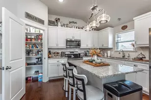 513 Pathfinder St, Collinsville, TX 76233 - Photo 14