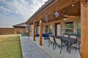 513 Pathfinder St, Collinsville, TX 76233 - Photo 34