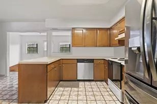 11926 Leisure Dr, Dallas, TX 75243 - Photo 10