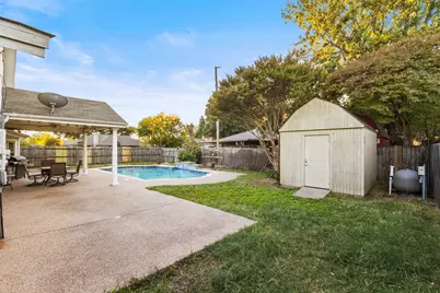 5501 Wood View Street, North Richland Hills, TX 76180 - Photo 4