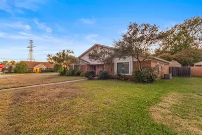 5501 Wood View Street, North Richland Hills, TX 76180 - Photo 6