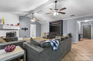 5501 Wood View St, North Richland Hills, TX 76180 - Photo 8