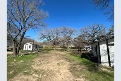 356 Shoreline Drive, Azle, TX 76020 - Photo 18