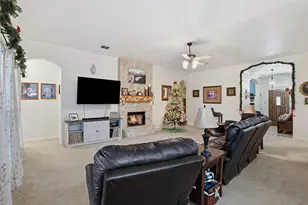 568 Willowview Dr, Saginaw, TX 76179 - Photo 22