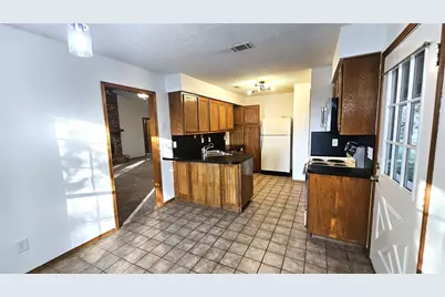 1700 Kendolph, Denton, TX 76205 - Photo 6