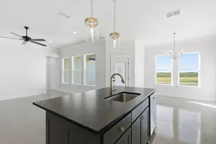 1001 Paramount Dr, Cresson, TX 76035 - Photo 8