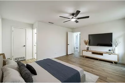 725 Middle Glen Drive, Garland, TX 75043 - Photo 12