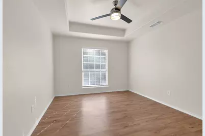 1205 E Powell Avenue, Fort Worth, TX 76104 - Photo 32