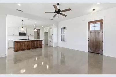 1005 Paramount Drive, Cresson, TX 76035 - Photo 4