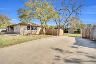 316 S 5th St, Midlothian, TX 76065 - Photo 2