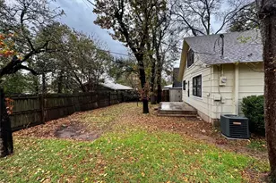 1706 Saddle Rd, Granbury, TX 76049 - Photo 24