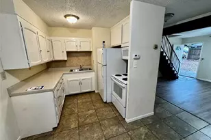 1706 Saddle Rd, Granbury, TX 76049 - Photo 8