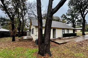 1706 Saddle Rd, Granbury, TX 76049 - Photo 26